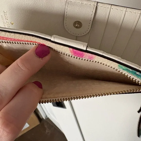 Kate Spade Ice Cream Bi-fold Wallet - Picture 4 of 12